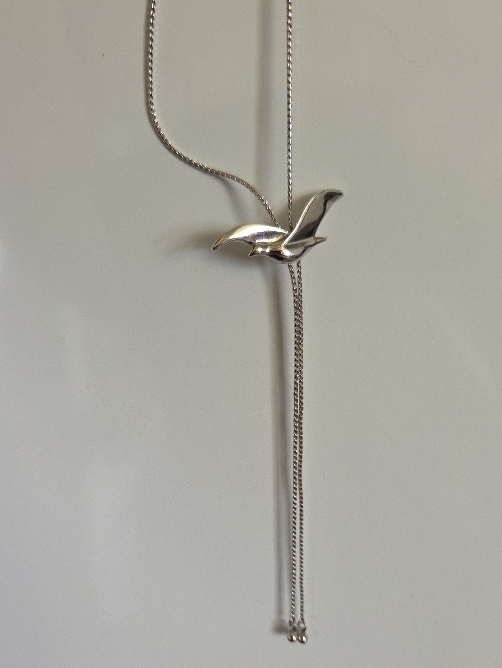 "Avon" Silver Seagull Pendant Lariat Necklace - Silver